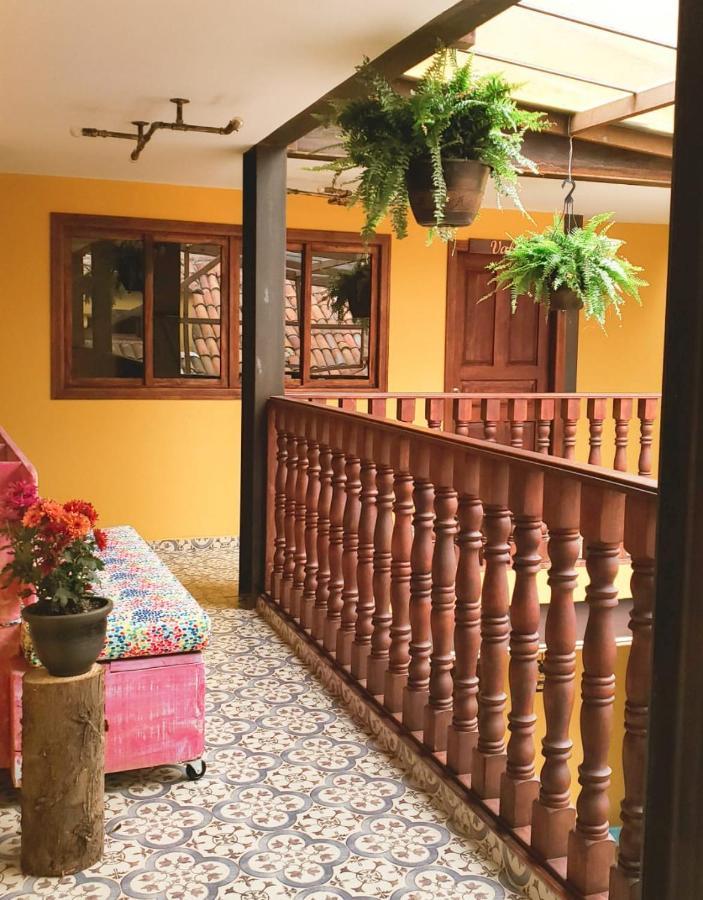Hostal Casa Astromelia بوغوتا المظهر الخارجي الصورة