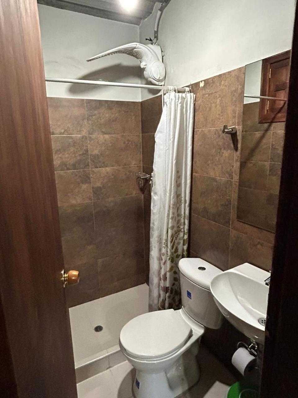 Hostal Casa Astromelia بوغوتا المظهر الخارجي الصورة